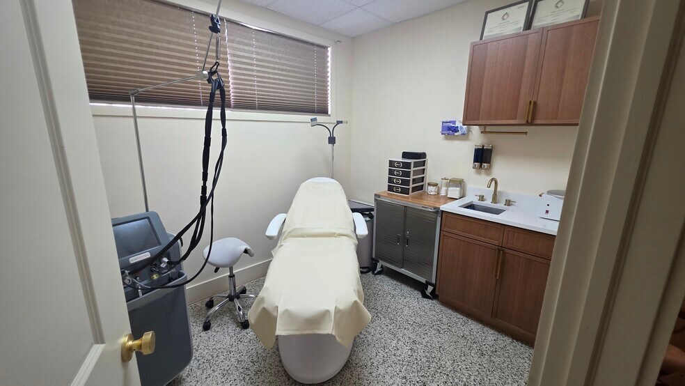 More Photos Of 117 N 5th St, Fort Pierce Office Residential For Sale