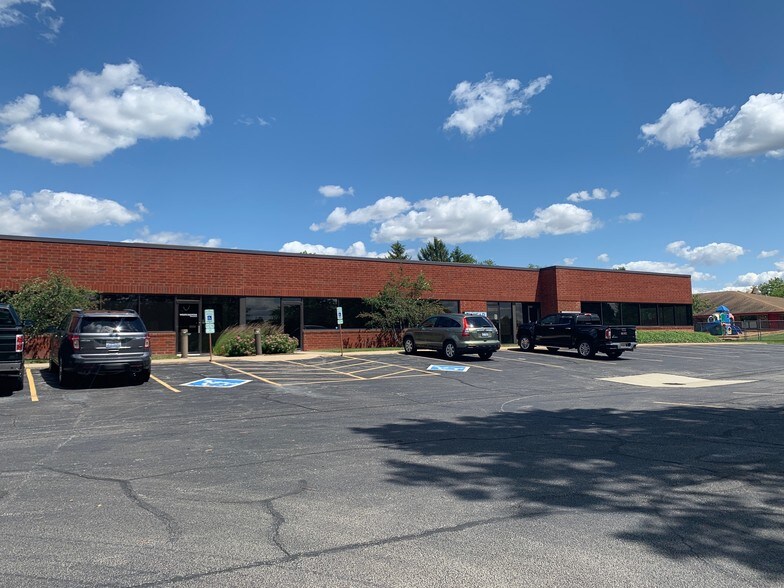 More Photos Of 2004 Fox Dr, Champaign Medical For Sale