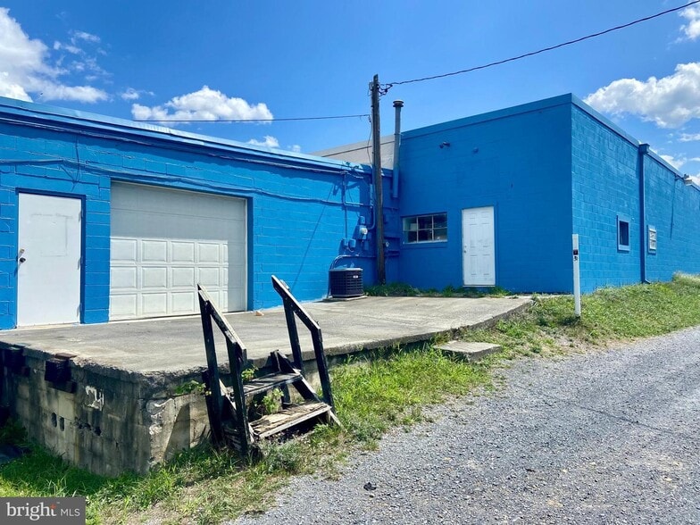 More Photos Of 1694 Berryville Pike, Winchester Freestanding For Sale