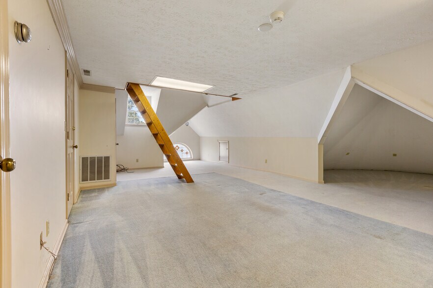 More Photos Of 1542 Frederica St, Owensboro Office Residential For Sale