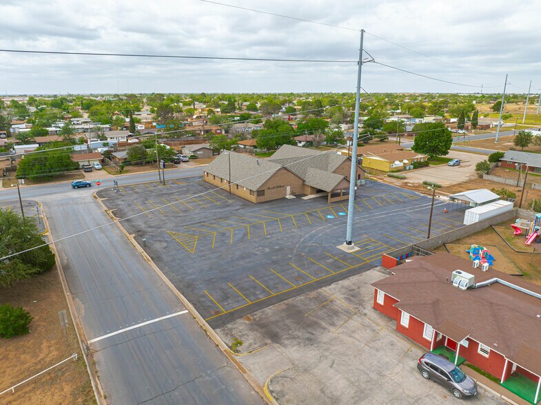 More Photos Of 1001 Austin St, Midland Religious Facility For Sale