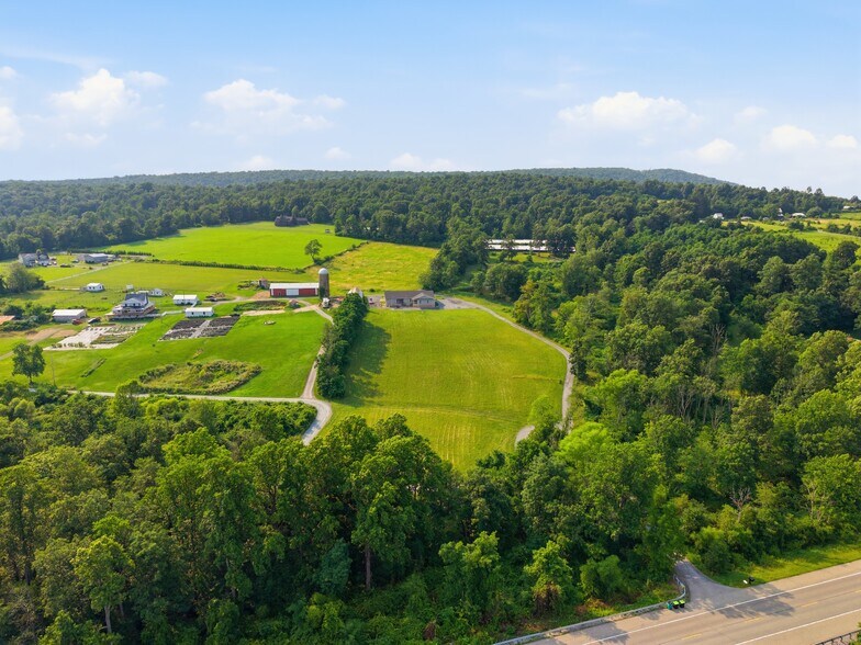 More Photos Of 13175 Washington Springs Winery Ln, Smithsburg Flex For Lease