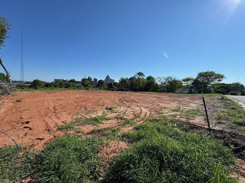 More Photos Of 414 Rex Ct, Greensboro Land For Lease