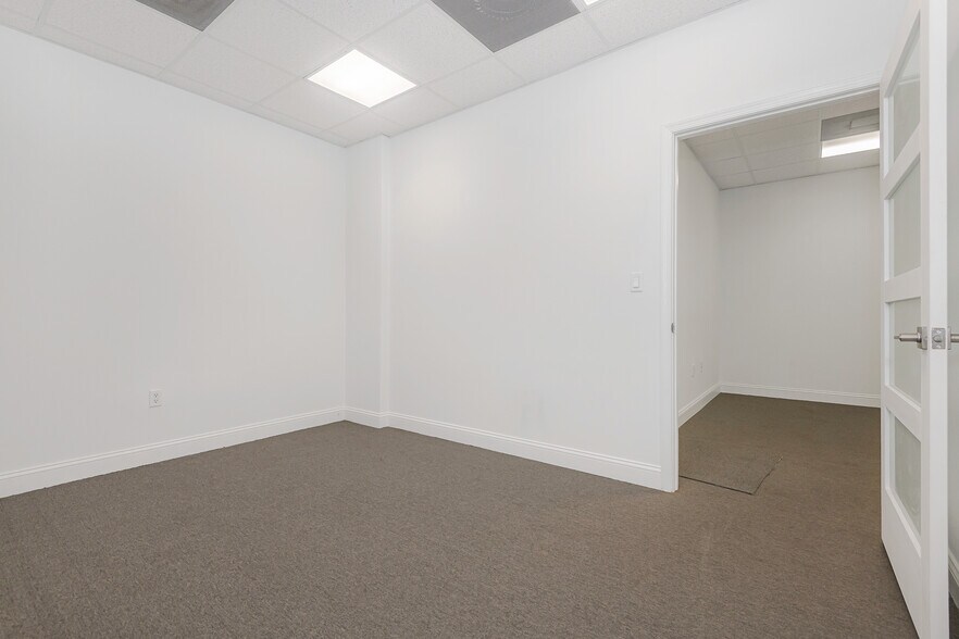 More Photos Of 7301 Wiles Rd, Coral Springs Medical For Sale