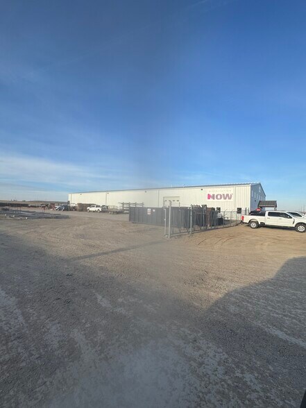 More Photos Of 309 24th Ave SW, Watford City Industrial For Sale