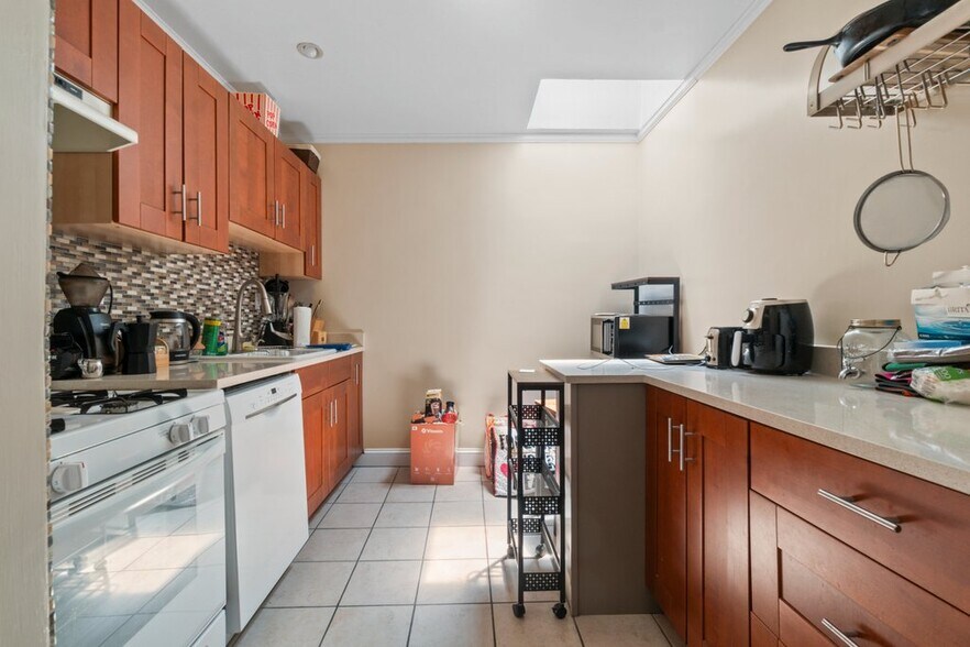 More Photos Of 1728 Bolton St, Baltimore Apartments For Sale