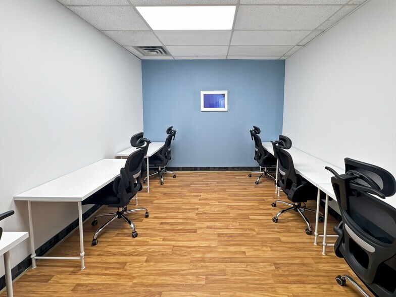 More Photos Of 111 Simcoe St N, Oshawa Coworking Space