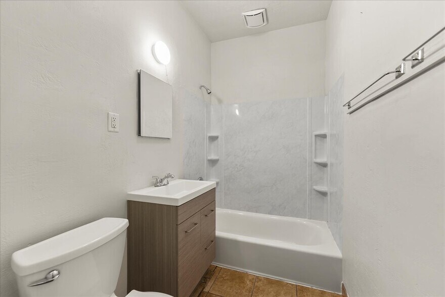 More Photos Of 950 East St, Pittsburg Apartments For Sale