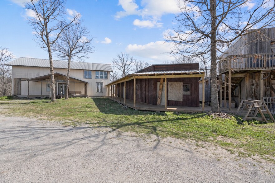 More Photos Of 40082 County Road 591, Jay Apartments For Sale
