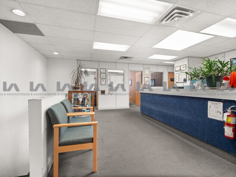 More Photos Of 13415 Comber Way, Surrey Manufacturing For Sale