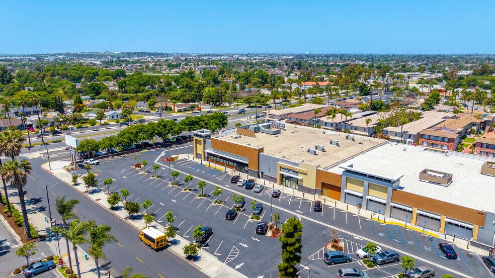 More Photos Of 4570-4580 Atlantic Ave, Long Beach Unknown For Lease