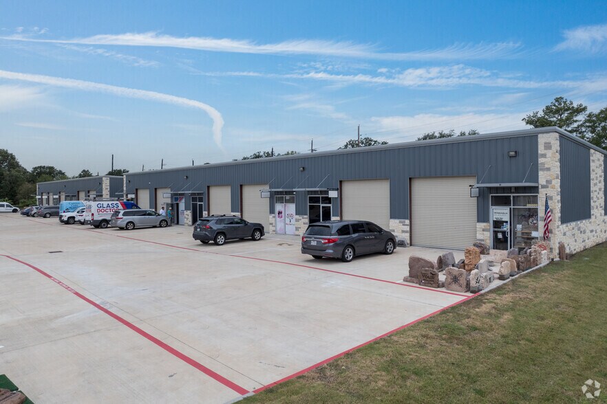 More Photos Of 17939 Kieth Harrow Blvd, Houston Showroom For Lease