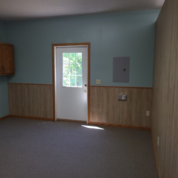 More Photos Of 8265 179th St NW, Clearwater Loft Creative Space For Lease