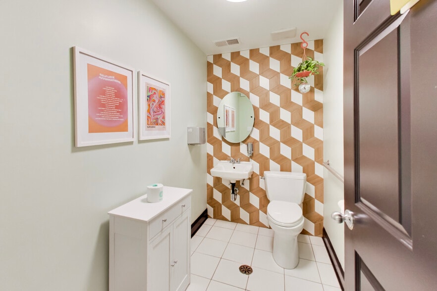 More Photos Of 2108-2110 W Roscoe St, Chicago Storefront Retail Residential For Sale