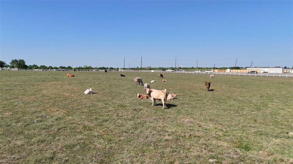 More Photos Of 111 Lund Rd, Elgin Land For Sale