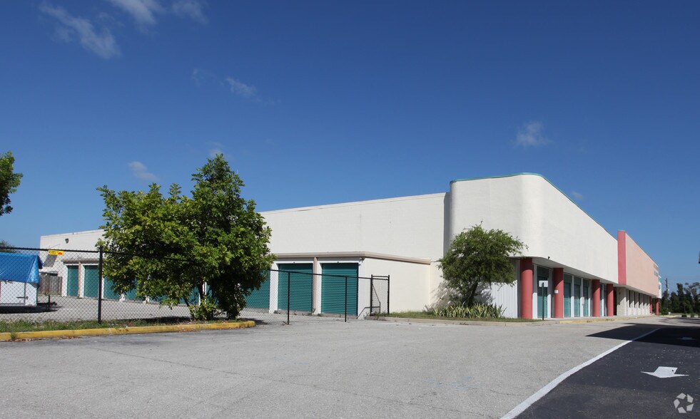 More Photos Of 4150 Hancock Bridge Pky, North Fort Myers Unknown For Lease