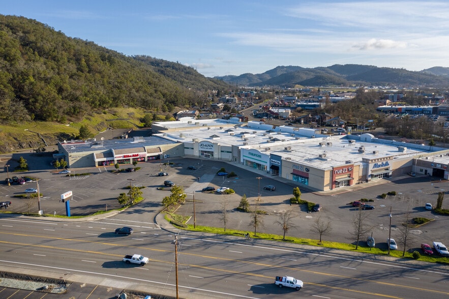 More Photos Of 1444 NW Garden Valley Blvd, Roseburg Unknown For Lease