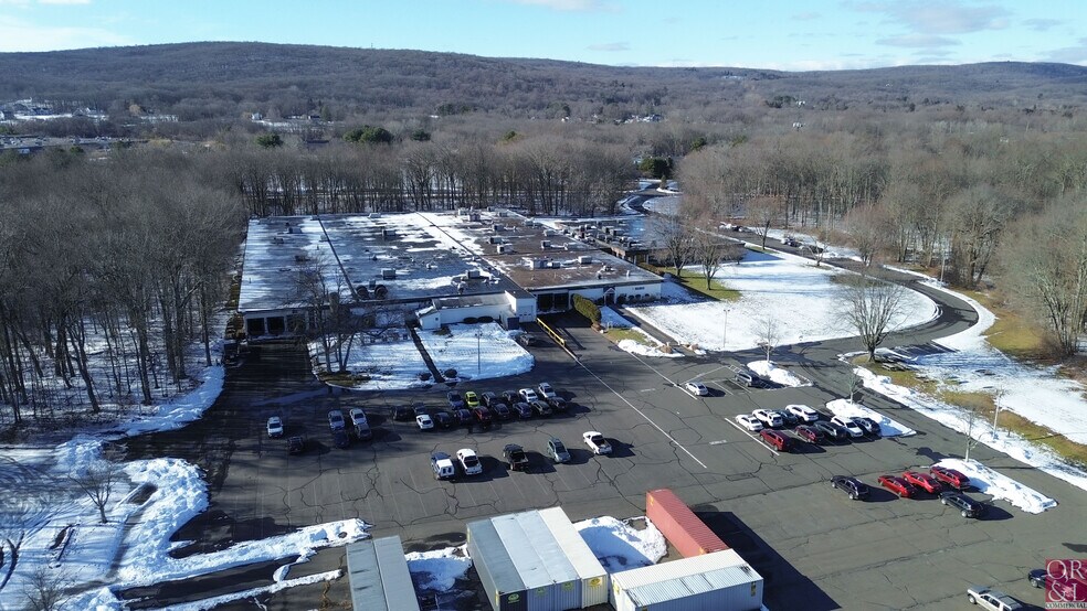 More Photos Of 150 Knotter Dr, Cheshire Manufacturing For Lease
