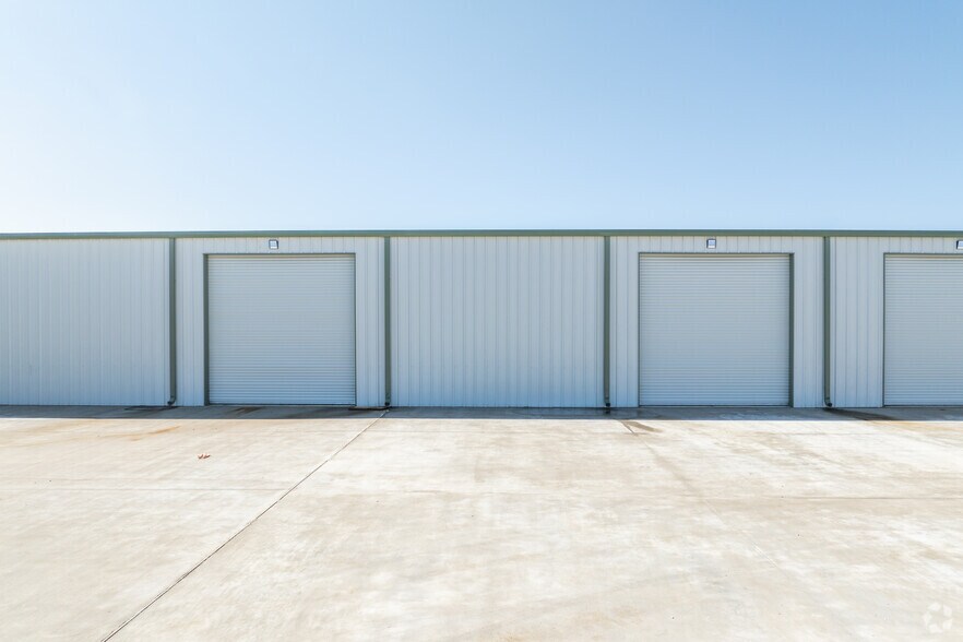 More Photos Of 2023 H O Mills hwy, Port Arthur Warehouse For Lease