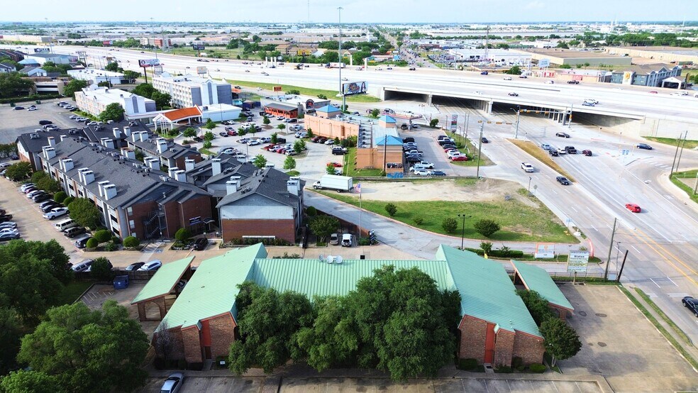 More Photos Of 12989 Jupiter Rd, Dallas Office For Sale