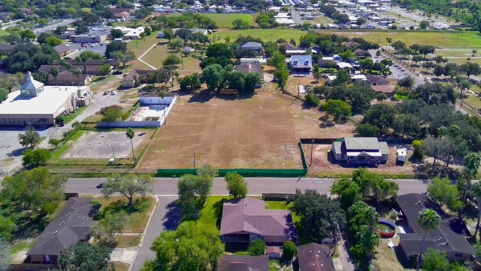More Photos Of 1214 S Bridge Ave, Weslaco Schools For Sale