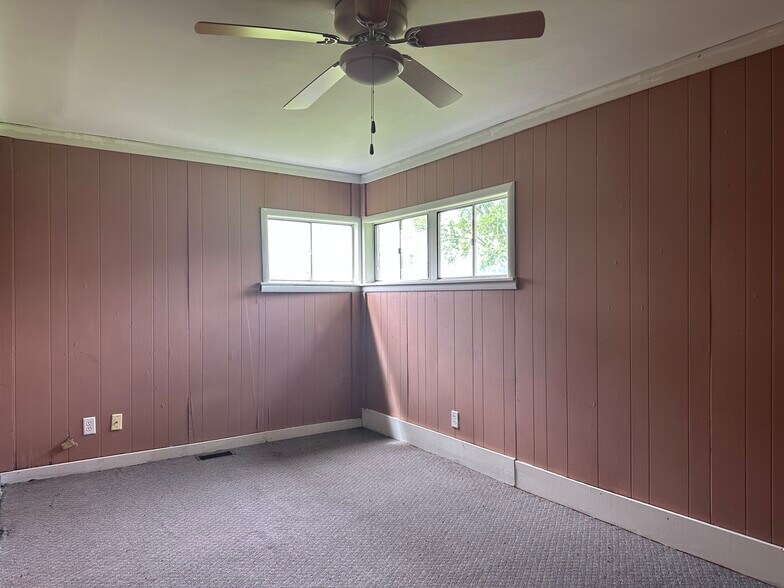 More Photos Of 2405 E Court St, Kankakee Land For Sale