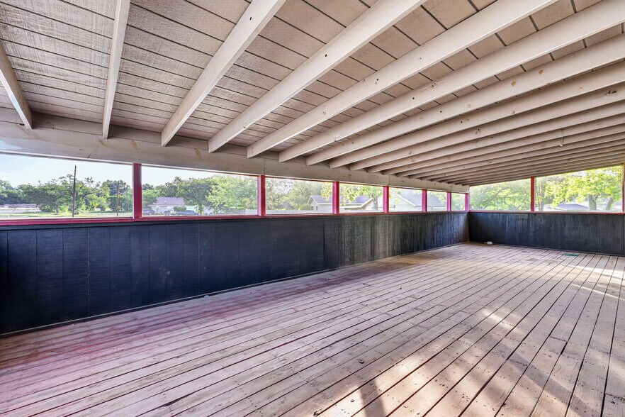 More Photos Of 1311 Highway 180 W, Mineral Wells Flex For Sale