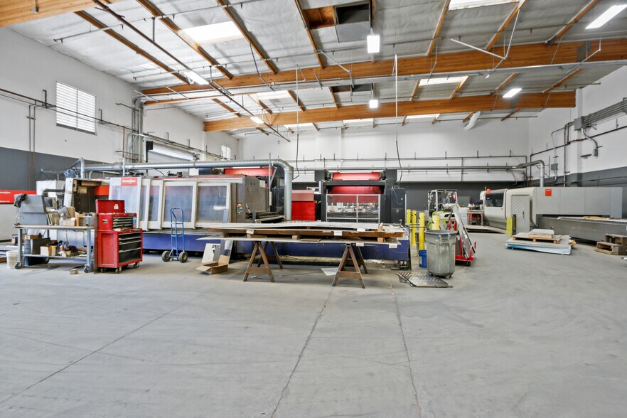 More Photos Of 4900 E Hunter Ave, Anaheim Manufacturing For Sale
