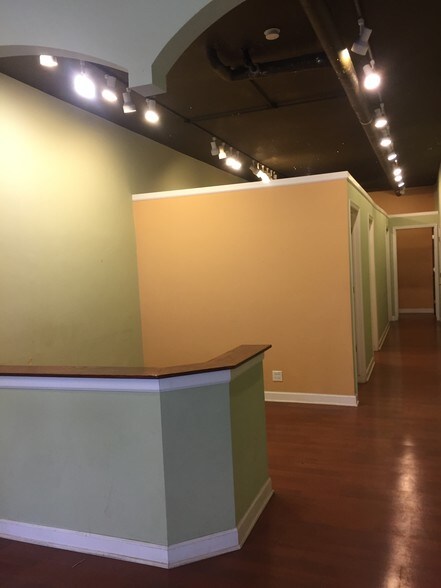 More Photos Of 674-676 N Dearborn St, Chicago Storefront Retail Residential For Lease