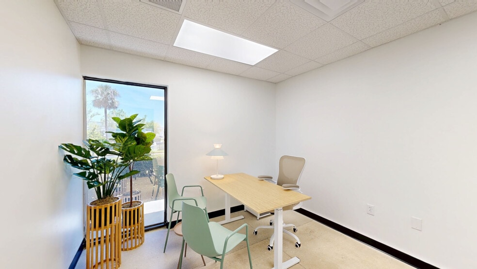 More Photos Of 4121 34th St, Orlando Warehouse For Lease