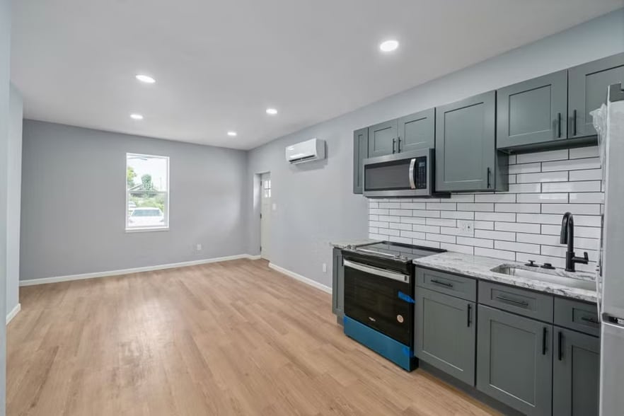 More Photos Of 786-792 Thomas Ave, Columbus Apartments For Sale