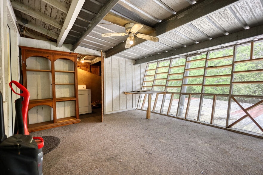 More Photos Of 510 S Camellia Blvd, Fort Valley Convenience Store For Sale