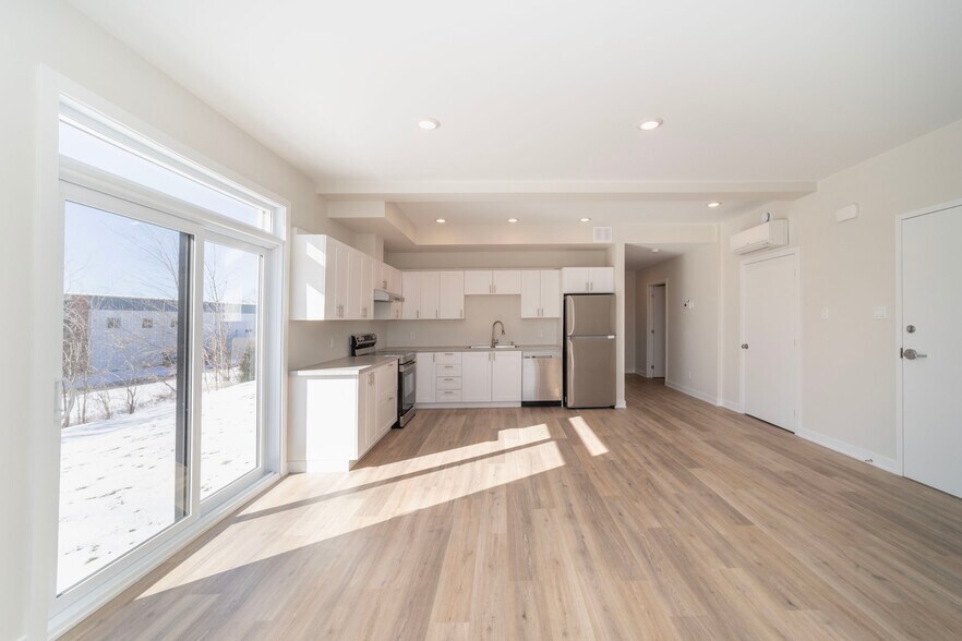 More Photos Of 36 Main St E, Mississippi Mills Apartments For Sale