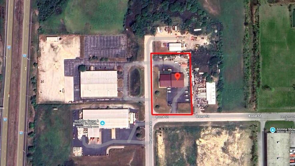 More Photos Of 2660 Bond St, University Park Service For Lease