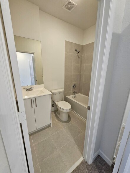 More Photos Of 1148 SE 2nd St, Homestead Apartments For Sale