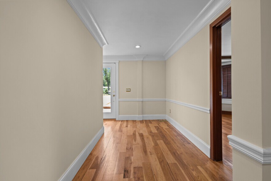More Photos Of 2695 Hartford Ave, Johnston Office For Lease