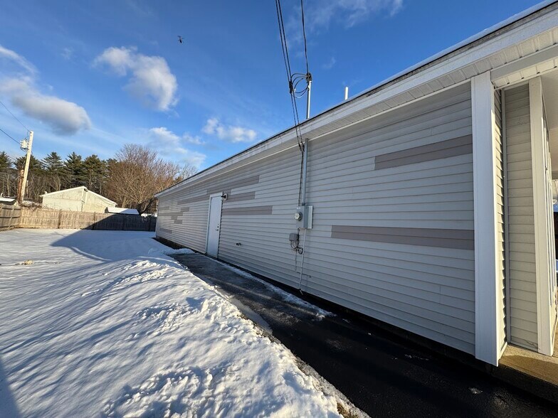 More Photos Of 78 Fisherville Rd, Concord Flex For Sale