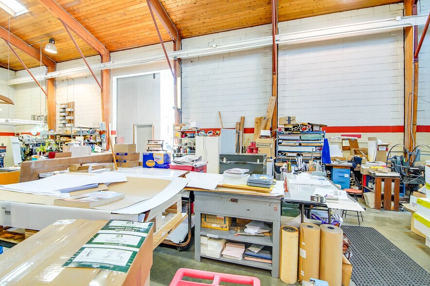 More Photos Of 4918 Napier St, Port Alberni Flex For Sale