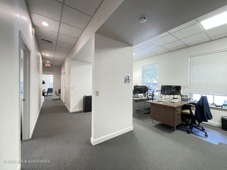 More Photos Of 2201 NW 40th Ter, Gainesville Office For Lease