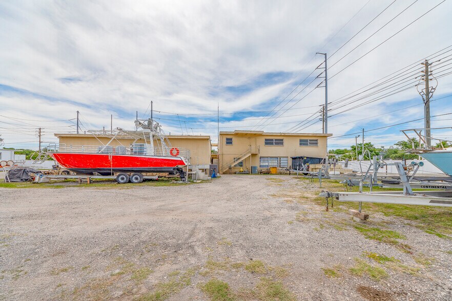 More Photos Of 701 N Martin Luther King Jr Ave, Clearwater Warehouse For Sale