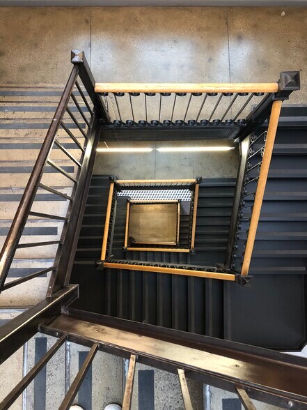 More Photos Of 416 W 13th St, New York Office For Lease