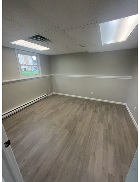 More Photos Of 1336 American Dr, Neenah Loft Creative Space For Lease