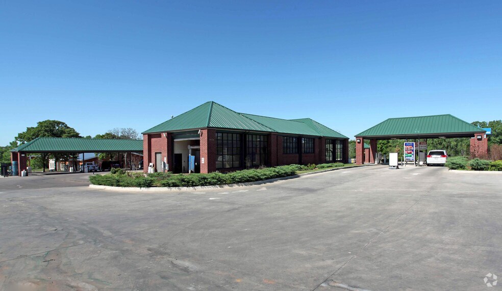 More Photos Of 3612 E 2nd St, Edmond Carwash For Sale