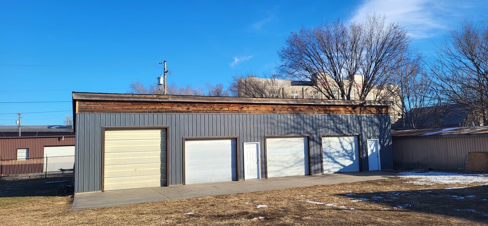 Primary Photo Of 834 8th st, Lincoln Industrial For Lease