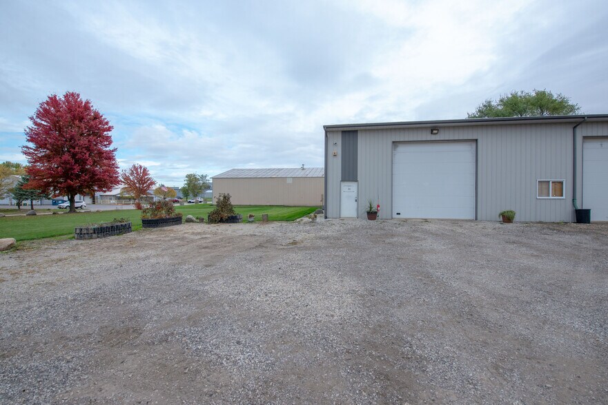 Primary Photo Of 1927 Cherry Hill Rd, Joliet Warehouse For Lease