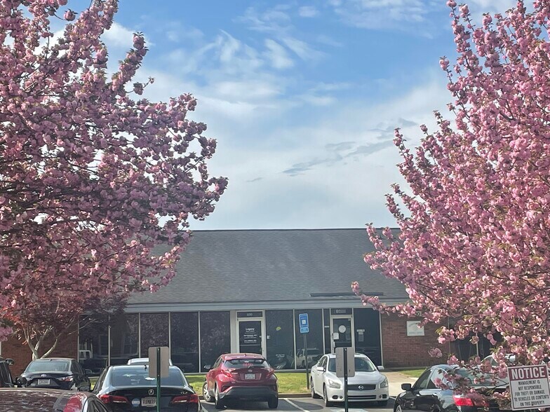 More Photos Of 1400 Montreal Rd, Tucker Medical For Sale