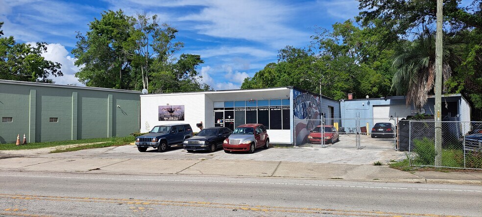Primary Photo Of 3604 Spring Park Rd, Jacksonville Service For Sale
