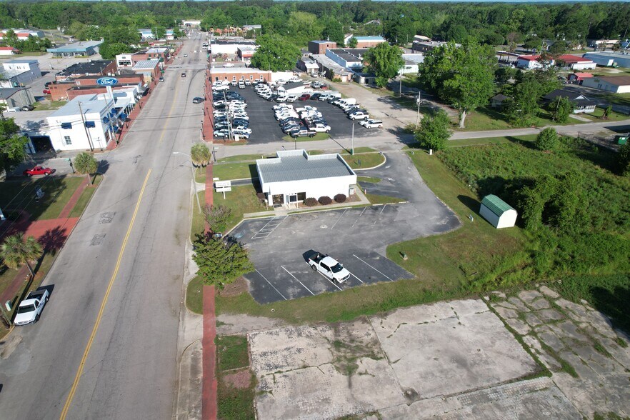 More Photos Of 202 Broad st, Hemingway Office For Sale