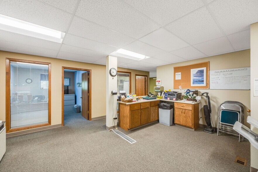More Photos Of 141 W Davies Ave N, Littleton Office For Sale