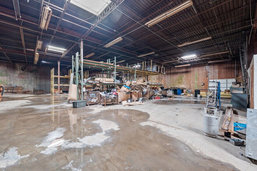 More Photos Of 103 Harrison St, Reidsville Manufacturing For Sale